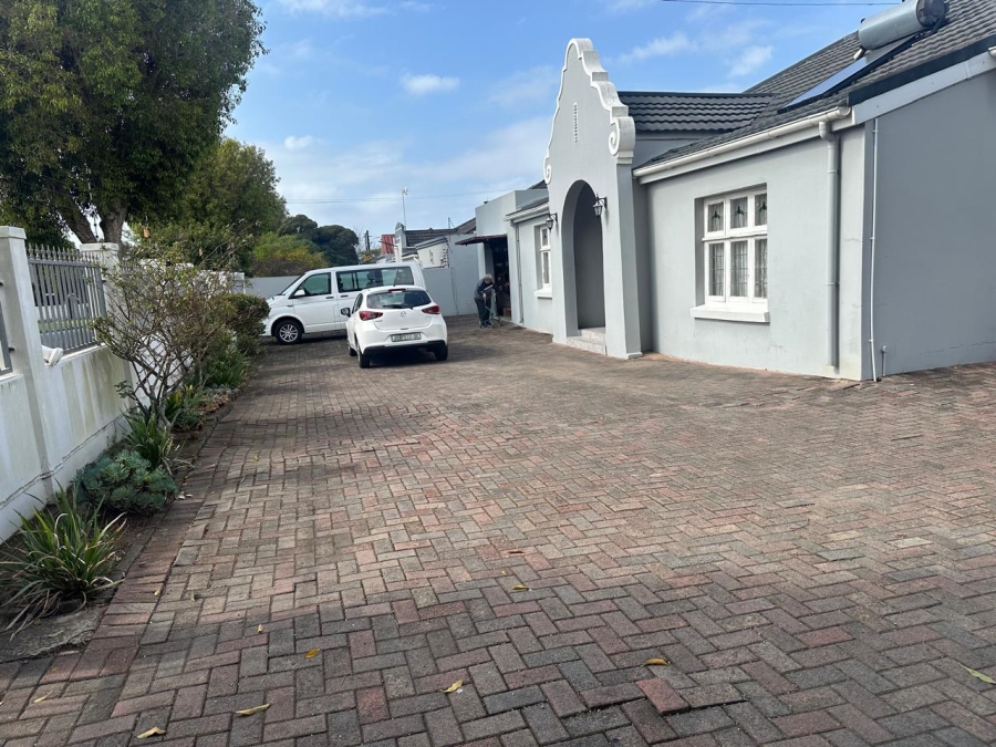 3 Bedroom Property for Sale in Berea Eastern Cape